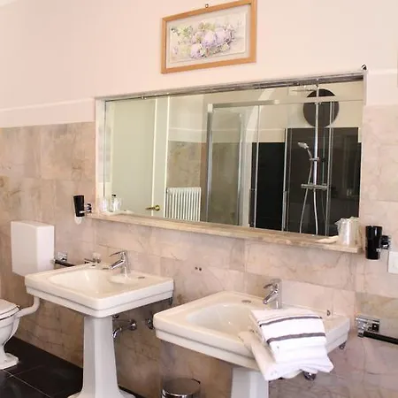 Cangrande Di Danese-viviani Bed and Breakfast 4*