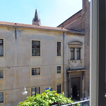 Cangrande Di Danese-viviani Bed & Breakfast