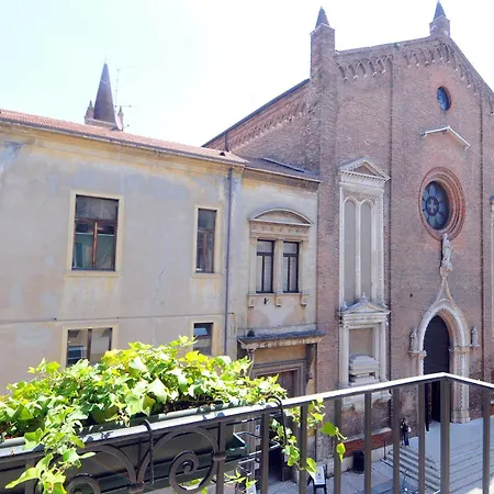 Alojamento de Acomodação e Pequeno-almoço Cangrande Di Danese-viviani 4*