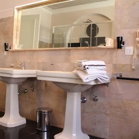 Cangrande Di Danese-viviani 4* Vérone